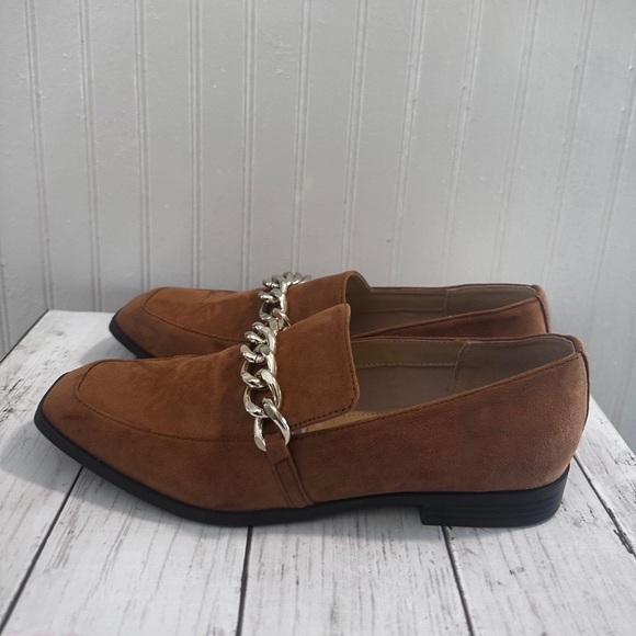 Nine West Women’s Size 9 Chain Detail Loafers in Burnt Orange Suede - Picture 2 of 10